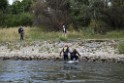 Uebung BF Taucher und Presse Koeln Zoobruecke Rhein P099